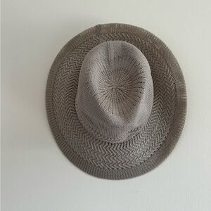 Grey taupe straw hat